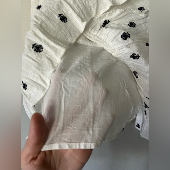 A Loves A White Floral Embroidered Mini Skirt Women’s Size 0 - Picture 6 of 15